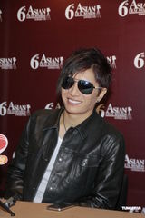 组图：倪妮出席传媒招待会 日本女星香里奈欲变打女