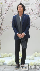 组图：韩星吴志浩大婚落泪 张赫等好友道贺