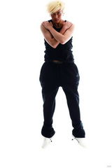 高清图：邓超全新写真曝光 白发神探变身青葱少年