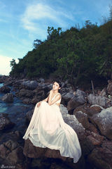 组图：徐冬冬泰国海边人鱼写真大片