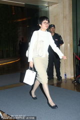 高清：郭晶晶南沙婚宴举行 晶刚全程回避媒体