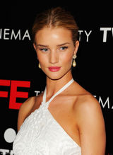 高清图：杰森-斯坦森新片首映 女友惠特莉助阵