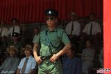 组图：黄秋生徒手断木桩 曾志伟再现狮王雄风