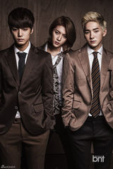 高清组图：韩团NU'EST冬季写真大秀美少年范儿