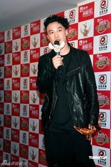 高清图：音乐风云榜群星璀璨 数十明星盛装出席