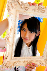 组图：铃木咲性感写真制服内衣齐上阵