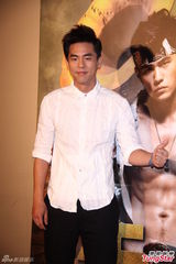 组图：周杰伦《天台》邀曾志伟纳豆柯有伦宣传