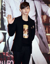 组图：东方神起昌珉宣传新剧 李妍熙刘荷娜低胸性感