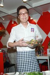 组图：马浚伟自曝是煮夫 期望与前女友复合