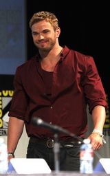 高清图：《不朽者》亮相 弗里达-平托联袂凯南-鲁兹