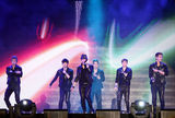 高清图：2PM等出席CYWORLD盛典 活力四射精彩献唱