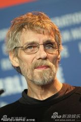 高清：《都灵之马》发布会 导演贝拉-塔尔眼神犀利