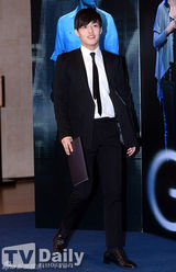 组图：银赫圭贤等出席音乐剧《Ghost》试演会