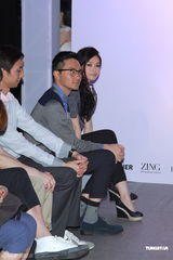 组图：张智霖时装秀帅气有型 计划携众40余人旅行