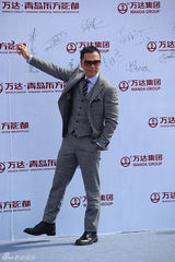 组图：莱昂纳多梁朝伟赵薇等齐聚青岛