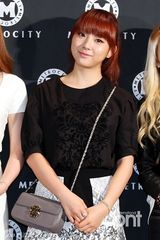 组图：任时完李准出席品牌展示会黑白装拼帅