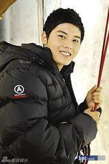 组图：韩组合帝国之子答谢粉丝 开展两天互动活动