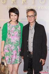 组图：刘嘉玲梁朝伟恩爱现身粉碎冷战谣言