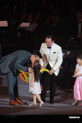 组图：苏永康音乐会好友力挺VCR追忆感人