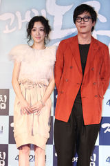 高清图：郑丽媛刘海镇等出席《与敌同寝》发布会