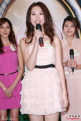 组图：候选港姐20强拉票会 王祖蓝曝牙缝有菜渣