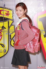 组图：香港演艺协会校服派对 女星制服诱惑