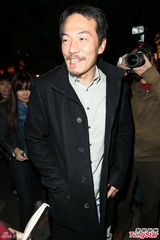 组图：陆川戴立忍曾宝仪等现身张震婚礼