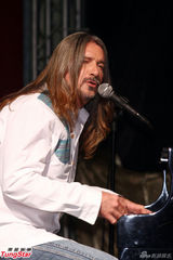 组图：马修连恩音乐会元旦起跑 三岁儿子独爱王心凌