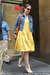 组图：凯蒂见律师 传克鲁斯试图避免上法庭