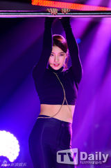 组图：missA与FT等《The Show》现场卖力演出