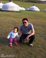 组图：赵薇爱女小四月成长记录 撒娇卖萌惹人爱