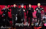 组图：韩国偶像组合神话15周年演唱会