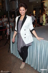 组图：容祖儿幻想有另一半 陈伟霆否认拍裸照