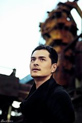 组图：边原街拍大片曝光 演绎城市行走的力量