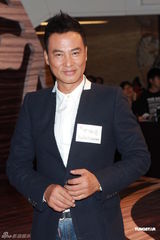 组图：徐子淇产后瘦身成功 忙看孩子没时间再生