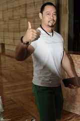 组图：陈龙章龄之完婚 现场亲吻群星道贺