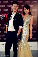 组图：陈紫函出席某盛典 人鱼公主造型亮相红毯