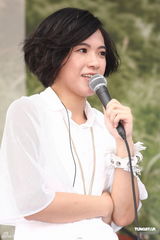 组图：张芸京新造型女人味 传与小煜暧昧粉丝心碎