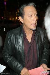 组图：陆川戴立忍曾宝仪等现身张震婚礼