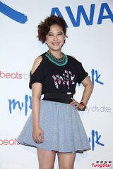 组图：炎亚纶胡宇崴活动现身引粉丝尖叫