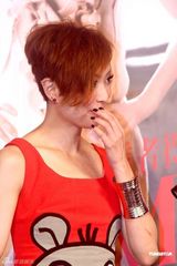 幻灯图集：郑秀文时隔六年重返台湾宣传福音专辑