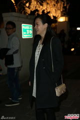 组图：陆川戴立忍曾宝仪等现身张震婚礼