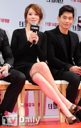 组图：金宣儿新片《THE FIVE》发布秀S曲线