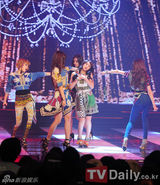 组图：泰蒂徐《M！Countdown》热辣夺冠 Apink回归