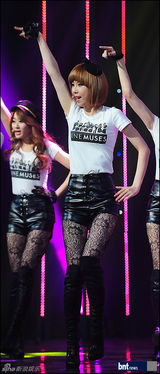 组图：韩女团9Muses《M CountDown》展华丽舞台