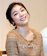 组图：韩国花样滑冰公主金妍儿代言瓷器亲和宣传