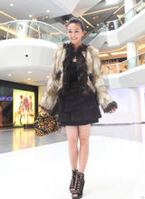 组图：戴娇倩展大牌风范 锋芒初露成名品新宠 