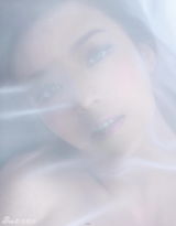 幻灯图集：周伟童狂野写真 户外滑伞妩媚动人