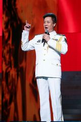 高清组图：双拥晚会 阎维文献唱《放心吧，祖国》