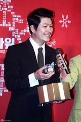 高清组图：韩片《巨塔》VIP首映举行群星捧场